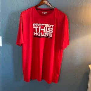Men’s Red UNDER ARMOUR  workout shirt.